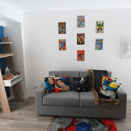 Hands House Magic * Ponta Delgada