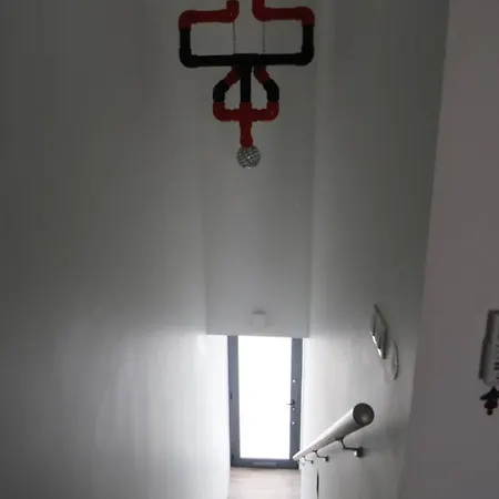 Hands House Magic Ponta Delgada