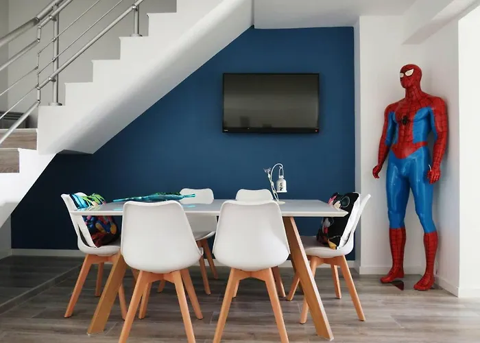 Hands House Magic Πόντα Ντελγκάντα