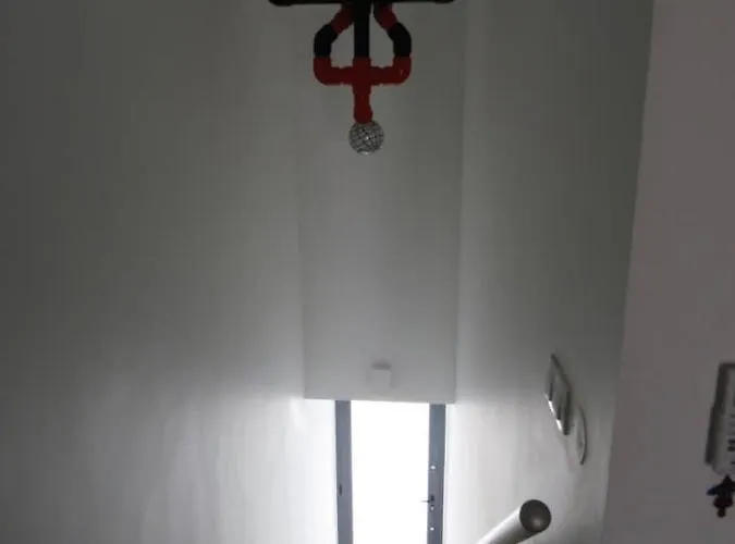 Hands House Magic Πόντα Ντελγκάντα